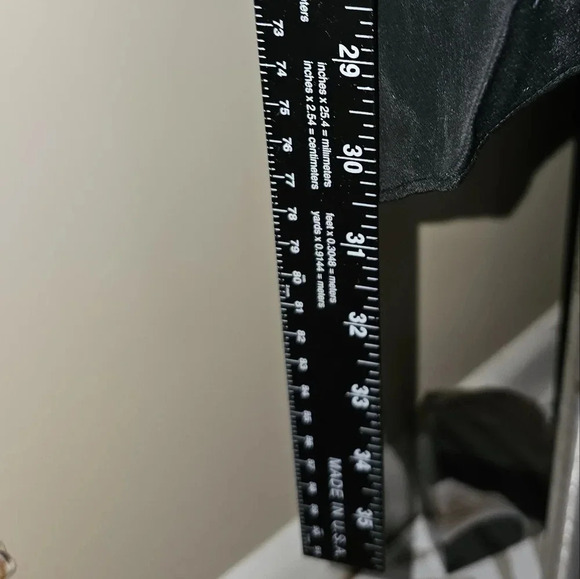 VINCE Sleeveless Blouse - Picture 7 of 9